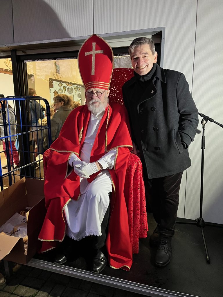 Nikolaus mit Bürgermeister